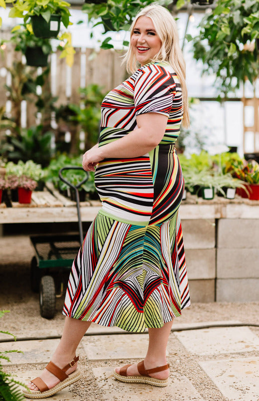 Plus size Striped Crew Neck Short Sleeve Midi Dress