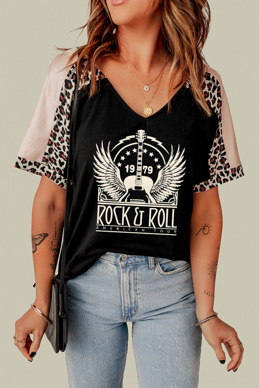 Opulence Emporion's - 1979 ROCK & ROLL AMERICAN TOUR Graphic V-Neck Tee