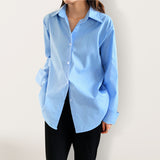 Relaxed outer wear and simple inner wear with solid bottomed shirt