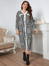 Women’s Plus Size Plaid Pattern Long Sleeve V Neck Textured Button Front Shift Dress