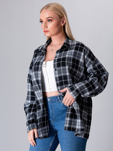 Plus size women's loose plaid shirt