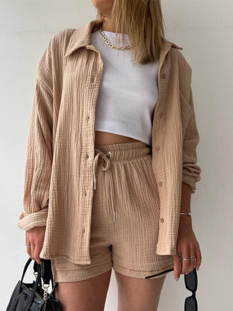 Women's Solid Color Lightweight Pleated Pattern Point Collar Button-up Top Matching Short Set
