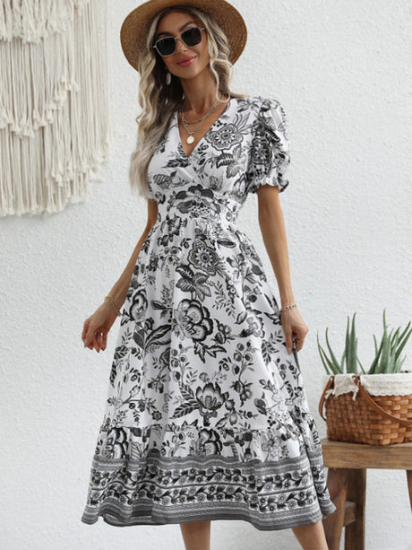 All-over positioning print printed puff-sleeved maxi-neck dressSizing: True to size Material composition: 95% polyester, 5% spandex Material: Polyester Pattern: Self design Season: Spring-Summer Sleeve_type: Regular sleeve Style: Grace Sleeve_length: Long