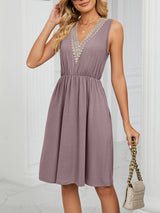 Women's knitted lace V-neck sleeveless pocket waist dress